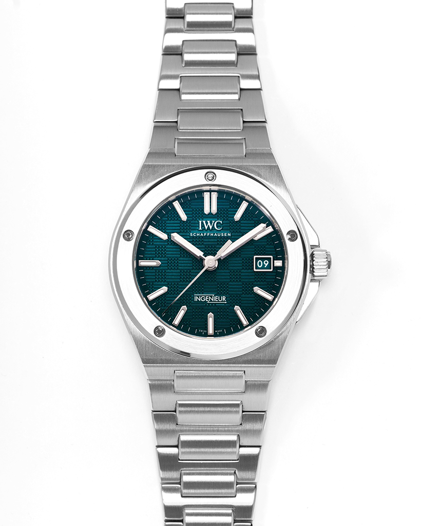 IWC Ingenieur IW328907 dial close-up - 40mm blue dial