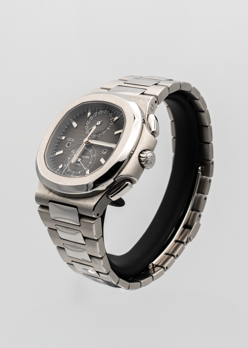 Patek Philippe Nautilus Travel Time Chronograph 5990/1R - Image 2