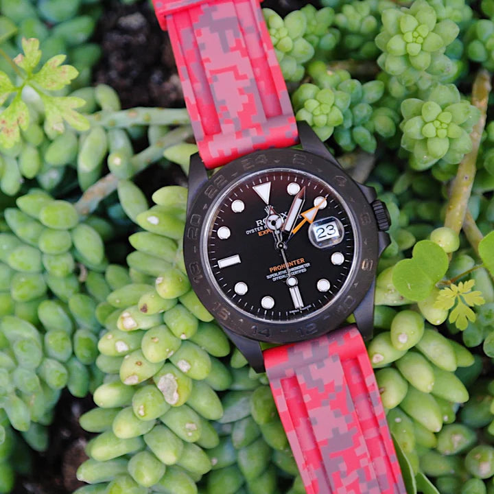 Tempomat - 22mm Red Digi Camo Rubber Strap